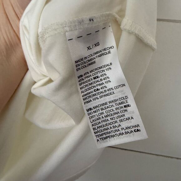 Chico’s Women’s 3 White The Ultimate Tee Turtleneck Sleeveless Top - Picture 3 of 5